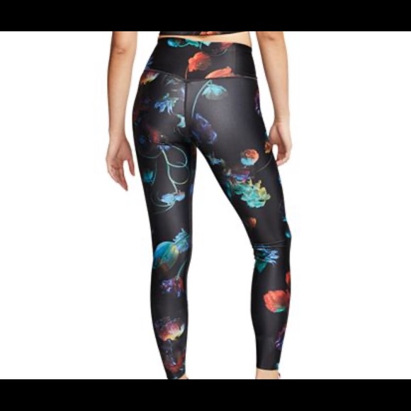 Nike Women’s Dry-Fit legging - Picture 5 of 7